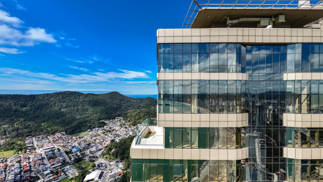 cobertura-mais-alta-da-america-latina-esta-a-venda-por-r$-125-milhoes