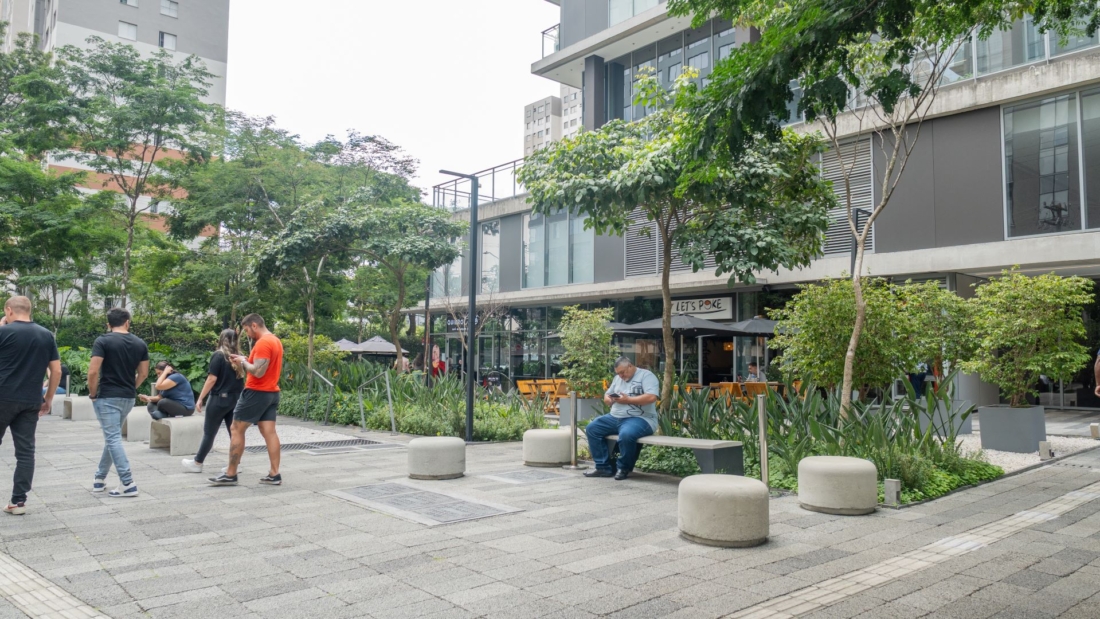de-fachada-vazia-a-ativo-disputado:-como-sao-paulo-redesenha-o-terreo-dos-predios
