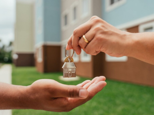 menos-gente,-mais-casas?-entenda-o-fenomeno-que-vai-mudar-o-mercado-imobiliario-dos-eua